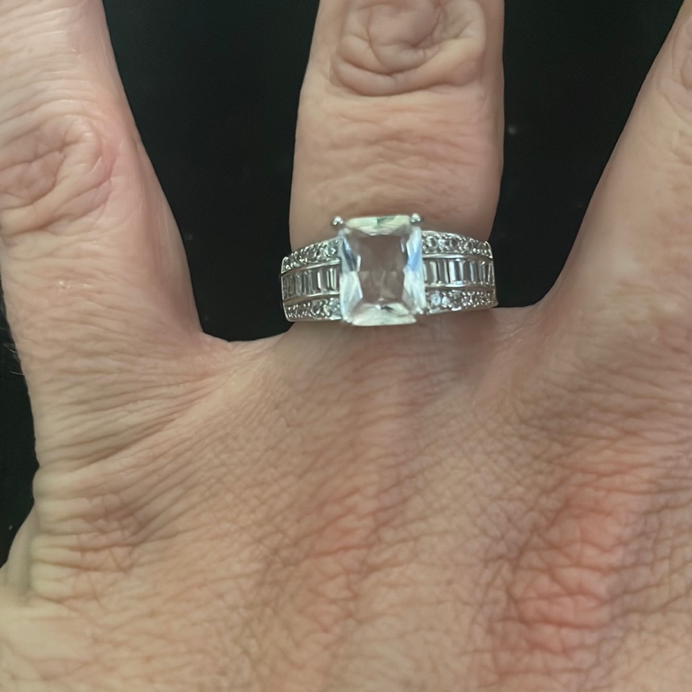 NWOT Ladies Silver and CZ Ring sz 7